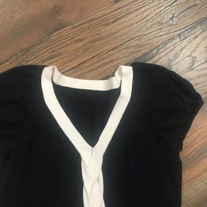 Elegant Black & Ivory Short Sleeve Braided Sweater